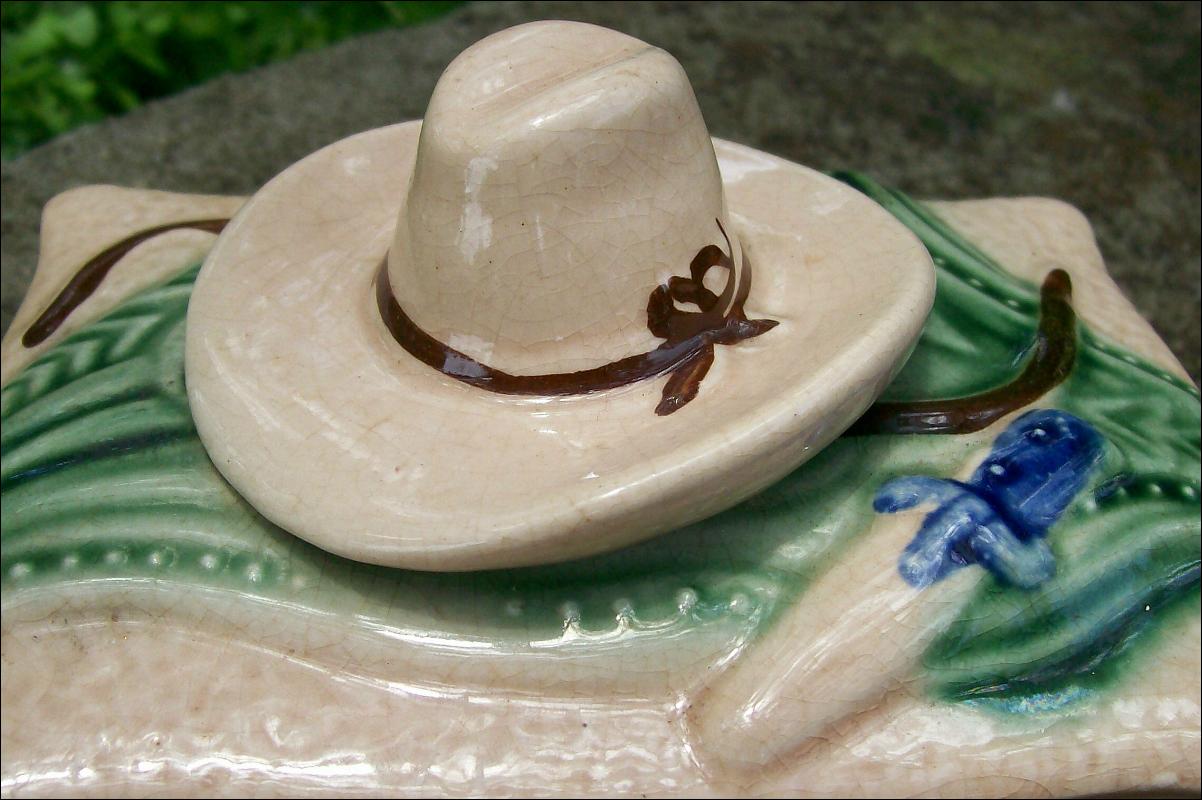 Western Cowboy Themed Covered Ceramic Box 1930s-50s Japan