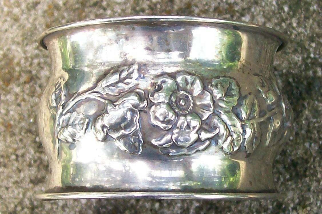 Sterling Silver Napkin Ring: Repousse Roses