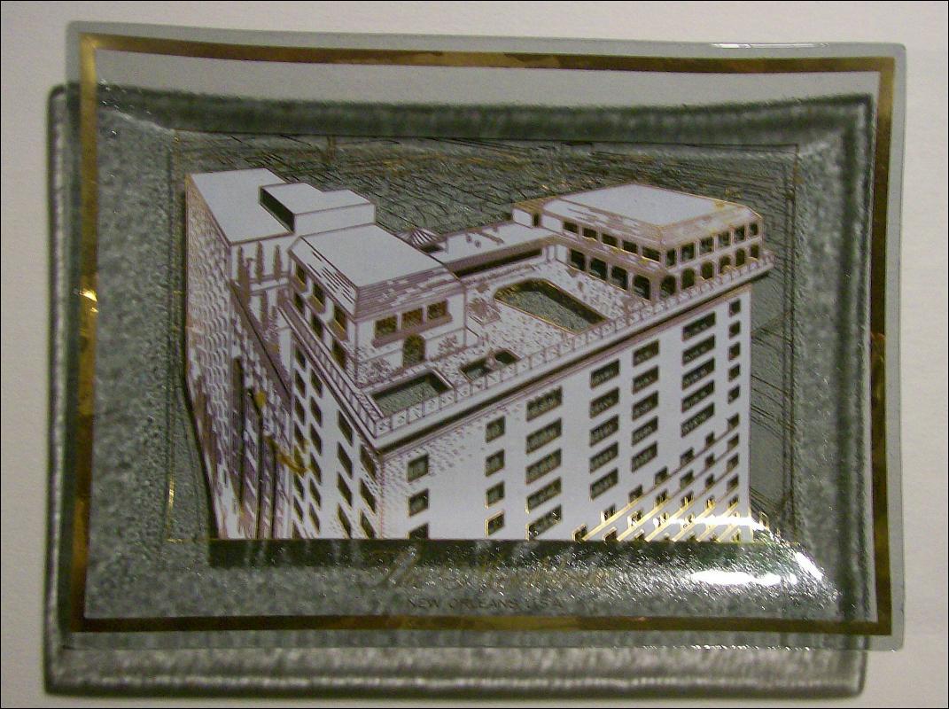 Monteleone Hotel New Orleans Bent Glass Advertising Tray 5