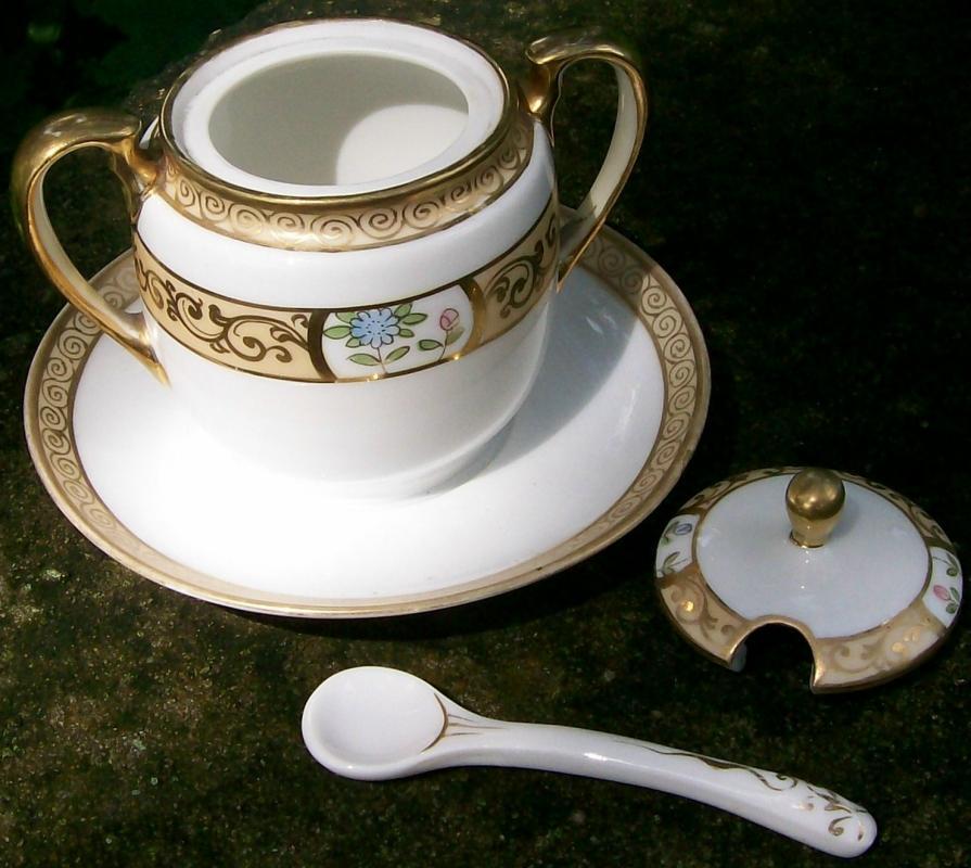 Noritake Nippon Mustard with Attached Undertray