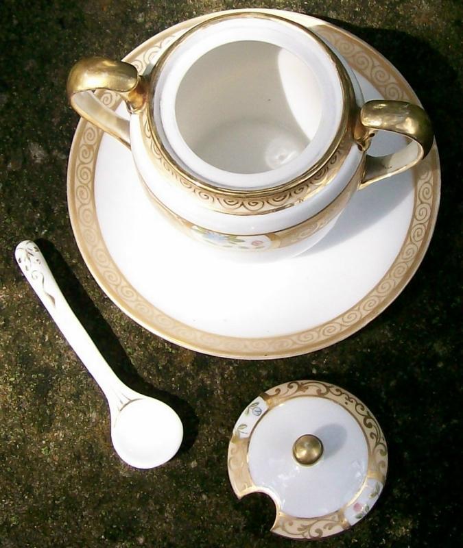 Noritake Nippon Mustard with Attached Undertray