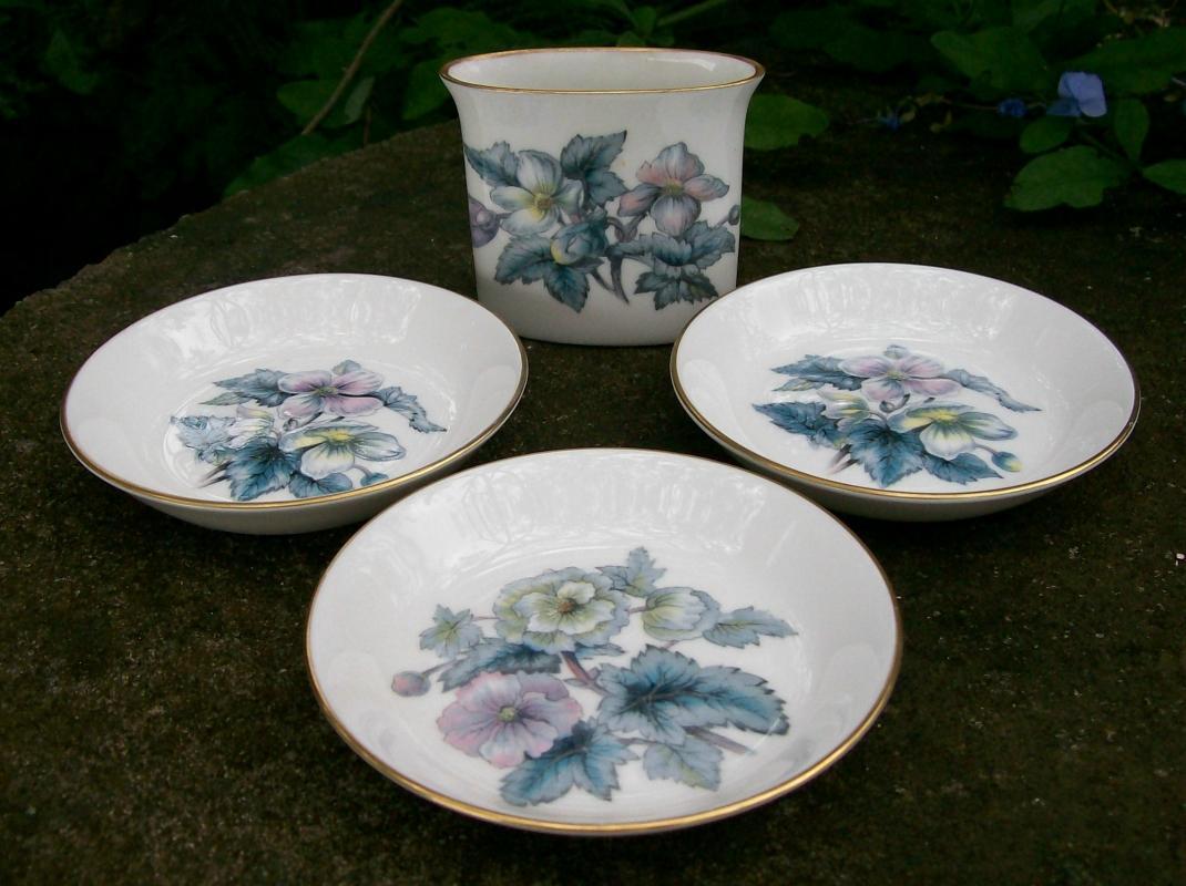 Royal Worcester Woodland Ceramic Smoke Set Blue Floral 4 Pc 1958-71 Z2710