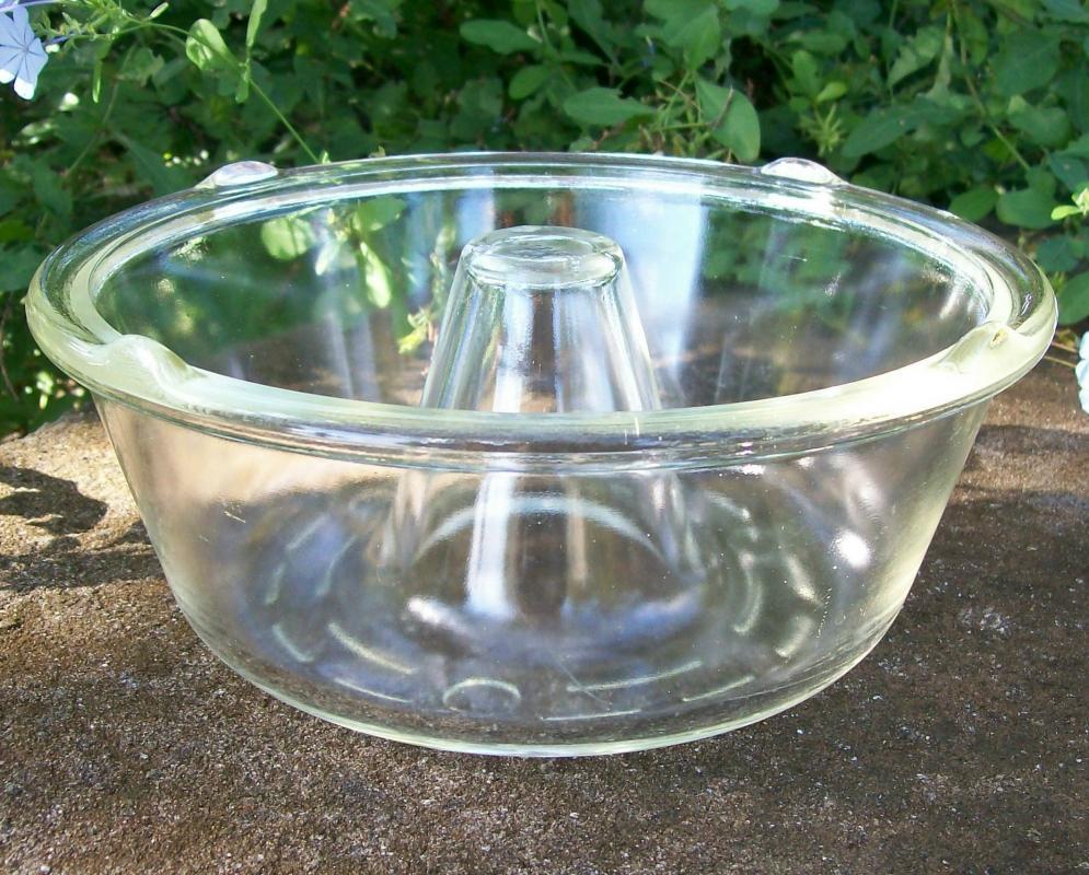 McKee Glasbake Angel Food Cake Pan 1930s-50s
