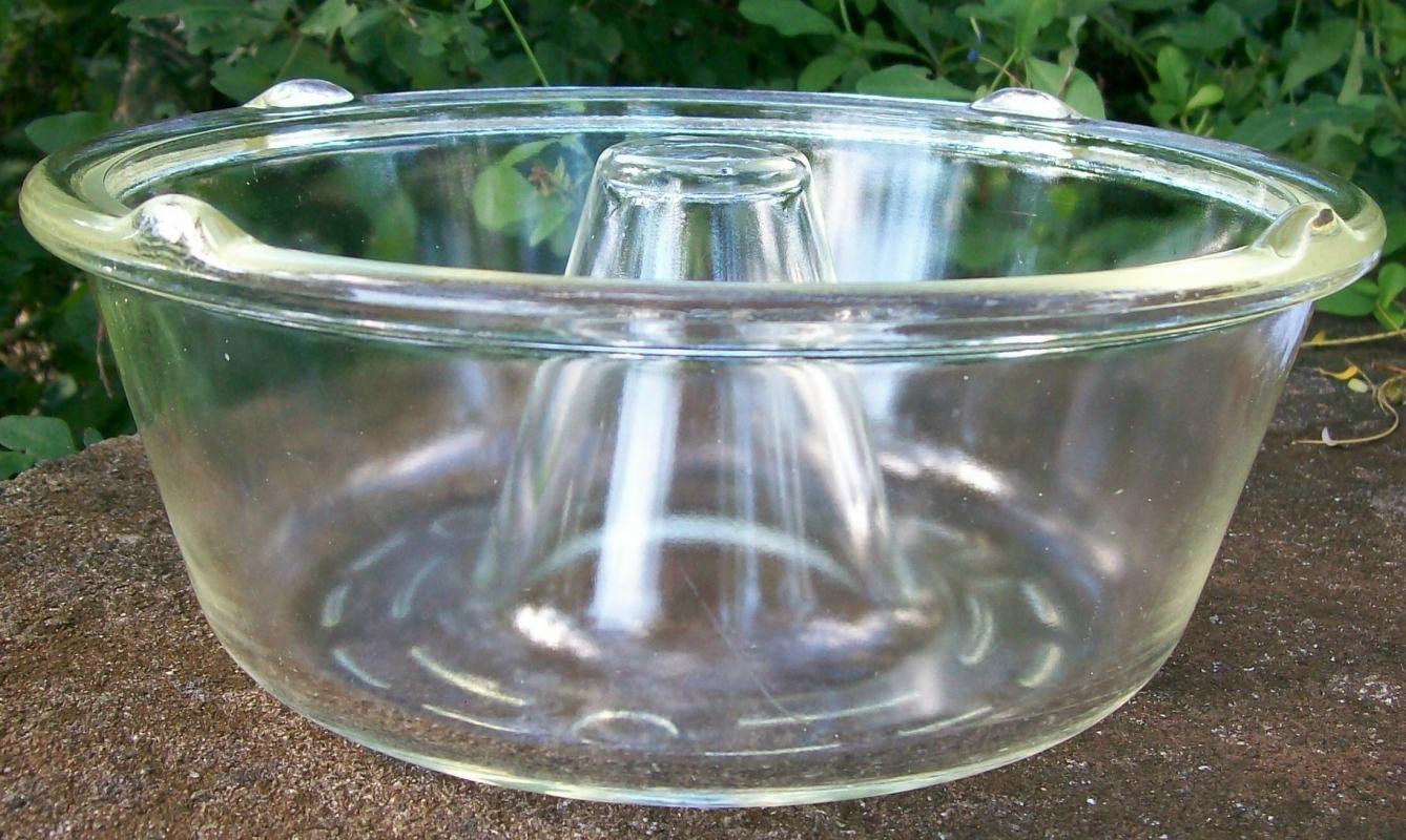 McKee Glasbake Angel Food Cake Pan 1930s-50s
