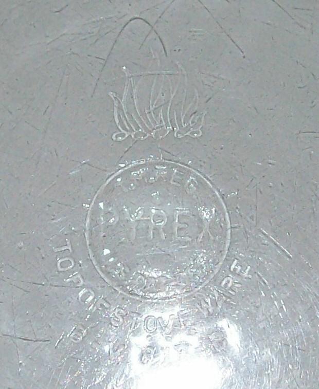 Pyrex Flameware Skillet with Detachable Handle