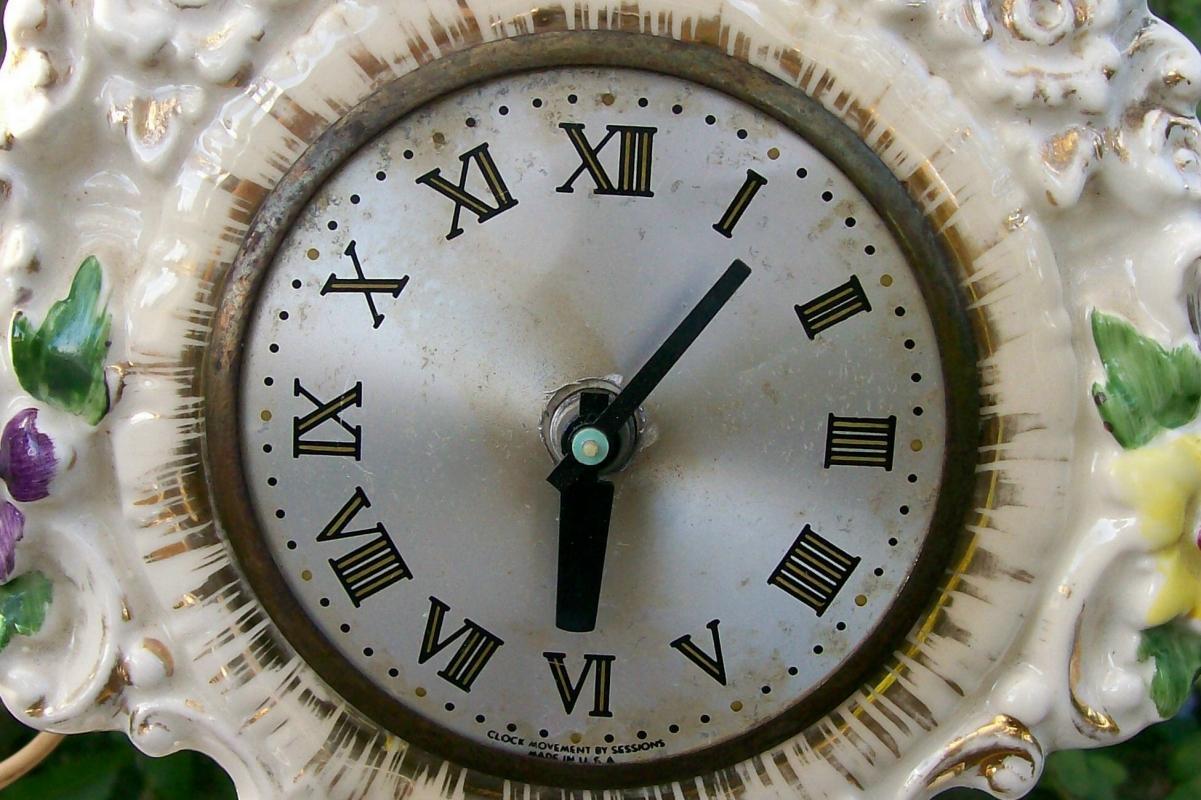 Porcelain Clock with Sessions Electric Movement