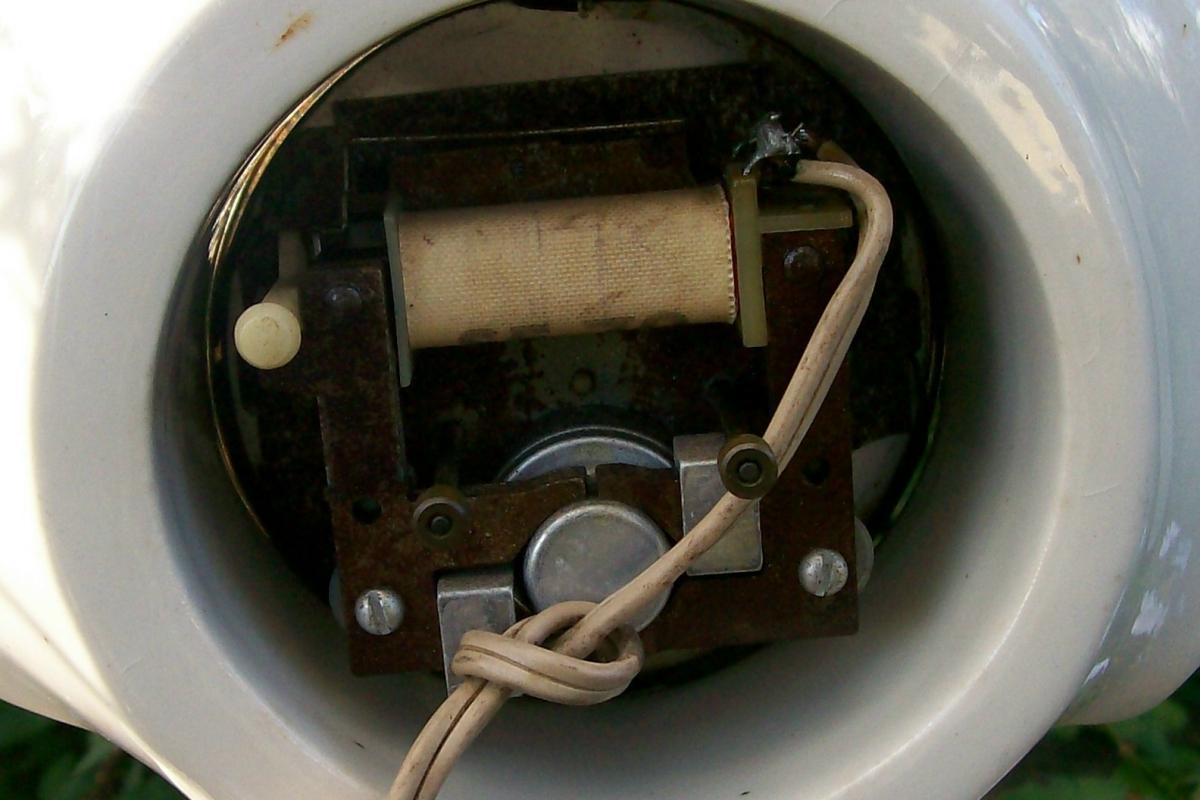 Porcelain Clock with Sessions Electric Movement