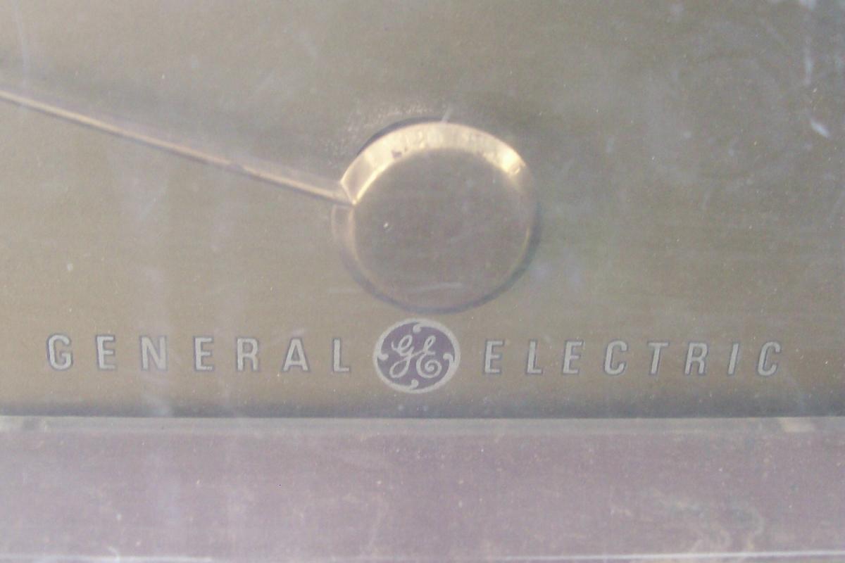 General Electric Radio: #411 Ca. 1950