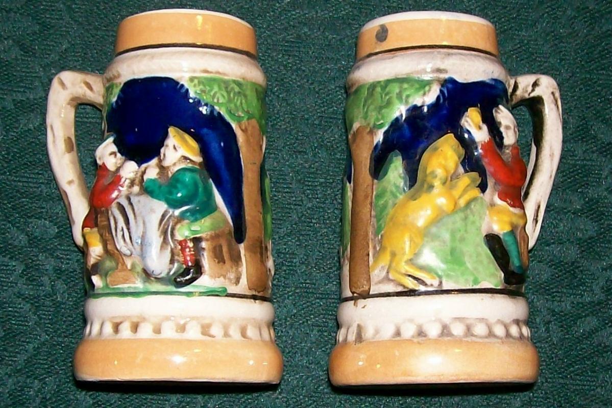 Figural Beer Stein Ceramic Salt & Pepper Shakers 1950's Japan