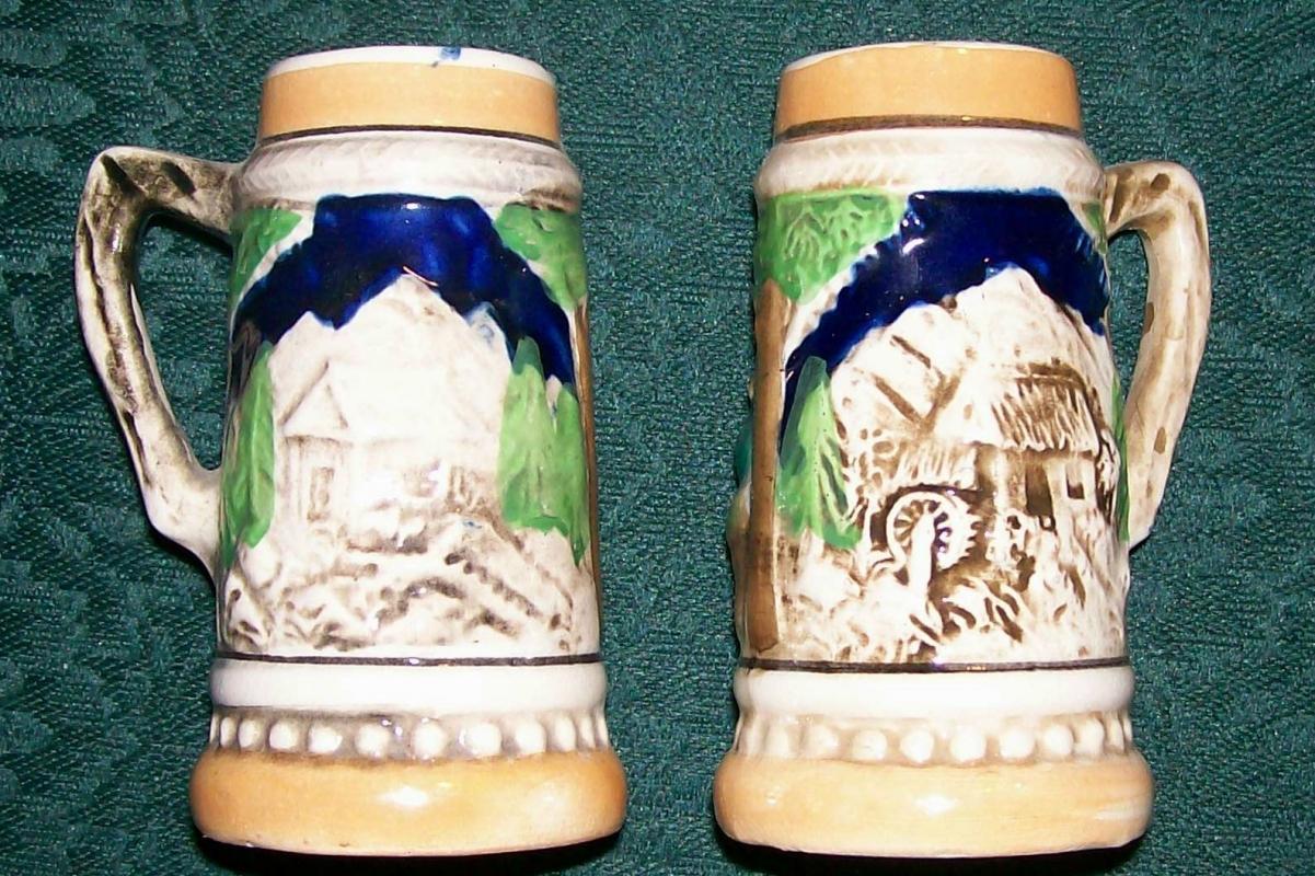 Figural Beer Stein Ceramic Salt & Pepper Shakers 1950's Japan