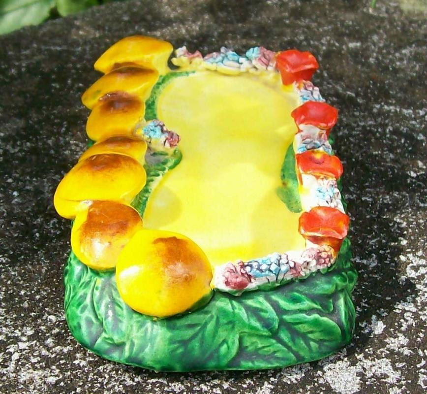 Tray for Novelty S&P Shakers: Flowers/Mushrooms