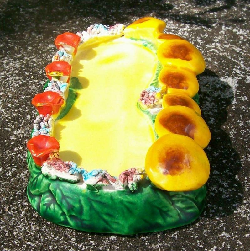 Tray for Novelty S&P Shakers: Flowers/Mushrooms