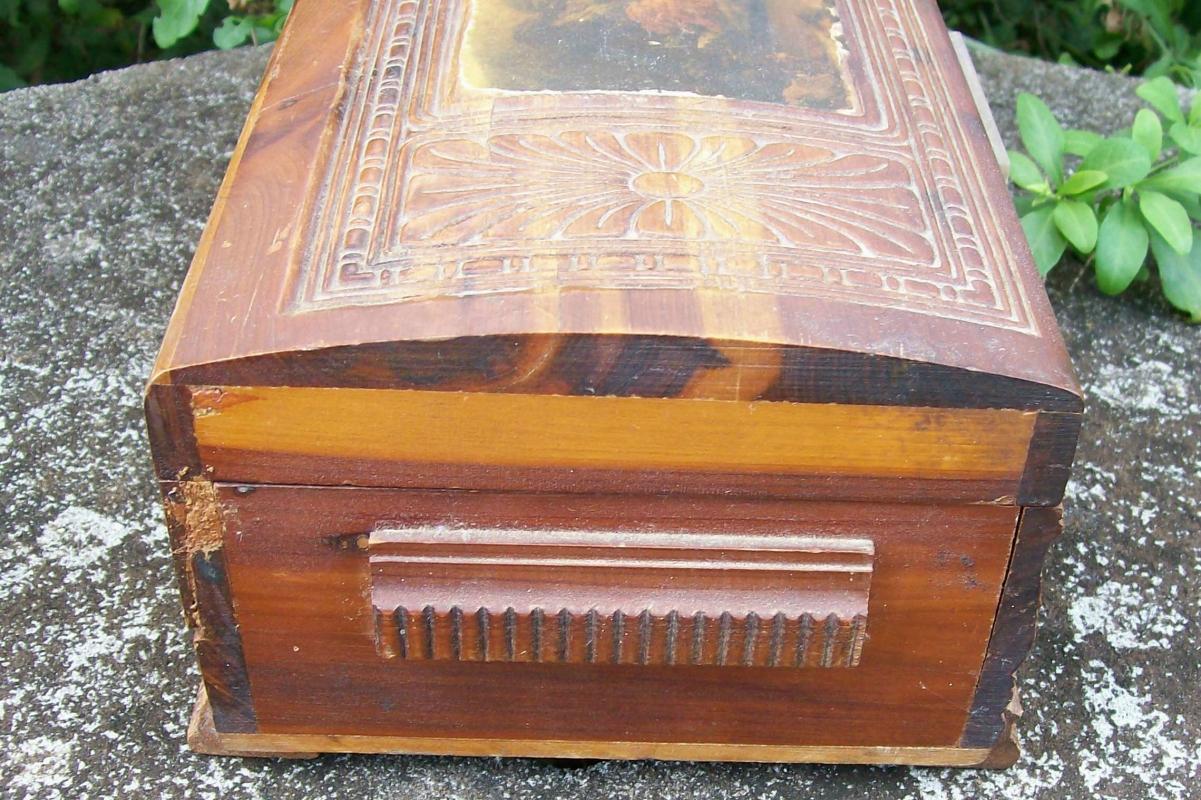 Cedar Wood Dresser Box Domed Lid Pastoral Scene Decoration