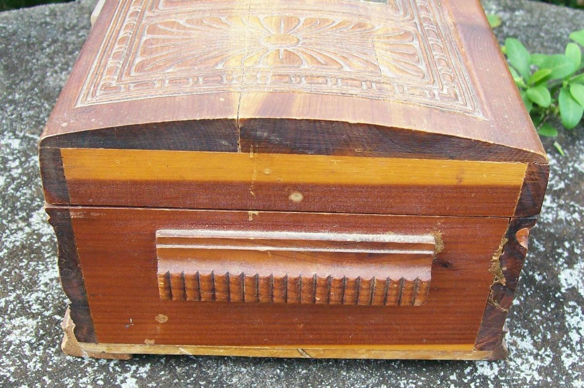 Cedar Wood Dresser Box Domed Lid Pastoral Scene Decoration