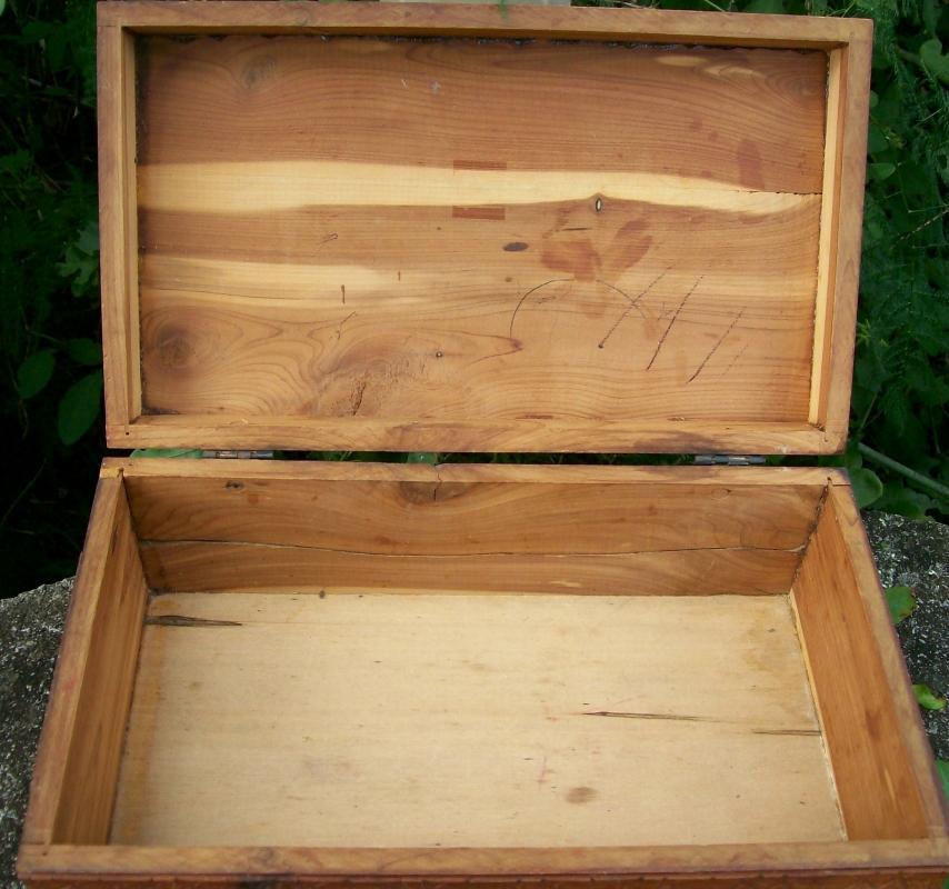 Cedar Wood Dresser Box Domed Lid Pastoral Scene Decoration