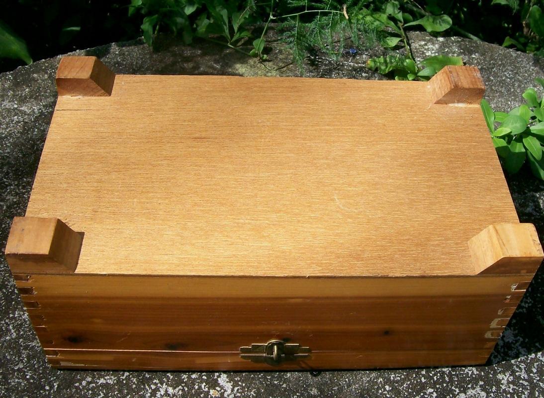 Cedar Wood Dresser Box with Mirror Molded Decoration Chromolithograph
