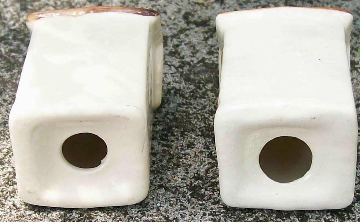 Novelty S&P Shakers: Outhouses