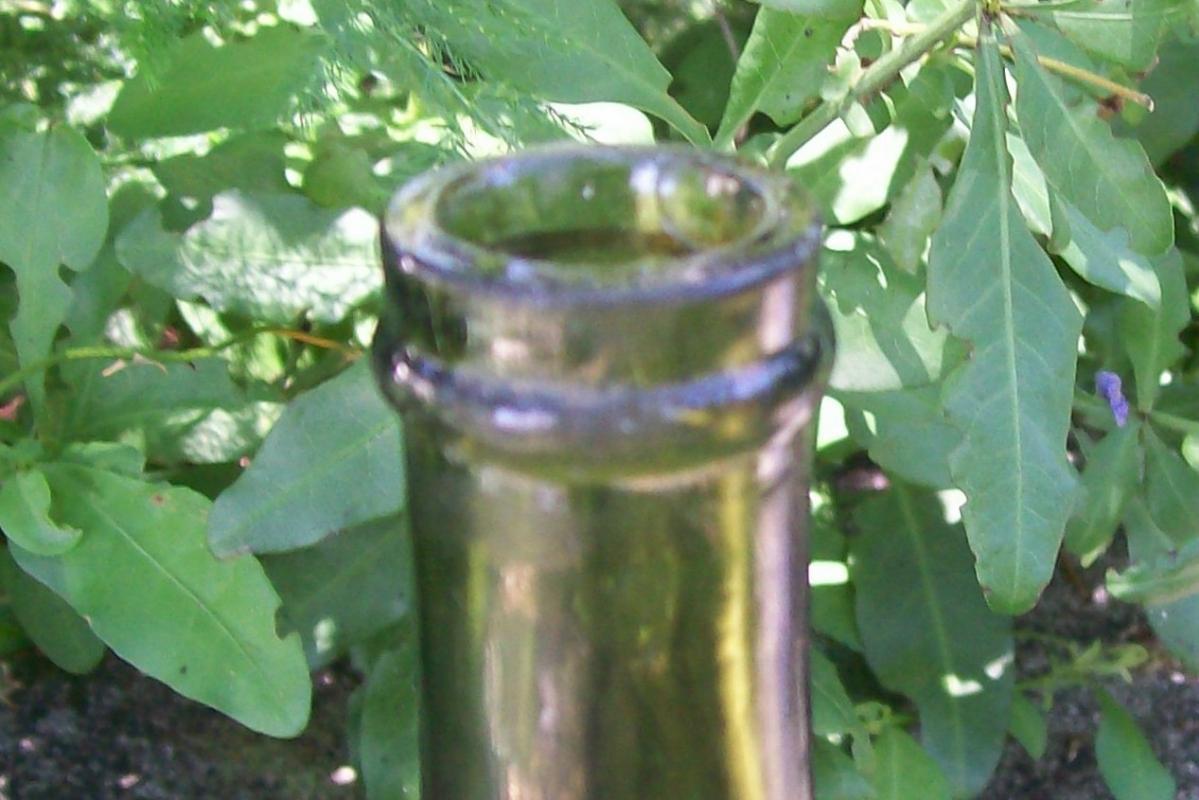 Antique Wine Bottle Ca 1800 Spin /Turn-Mold Glass Olive Green 12 Ounce 8.5