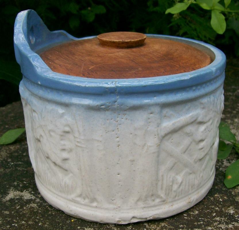Brush-McCoy Stoneware Grapeware Salt Box with Wooden Lid Blue & White