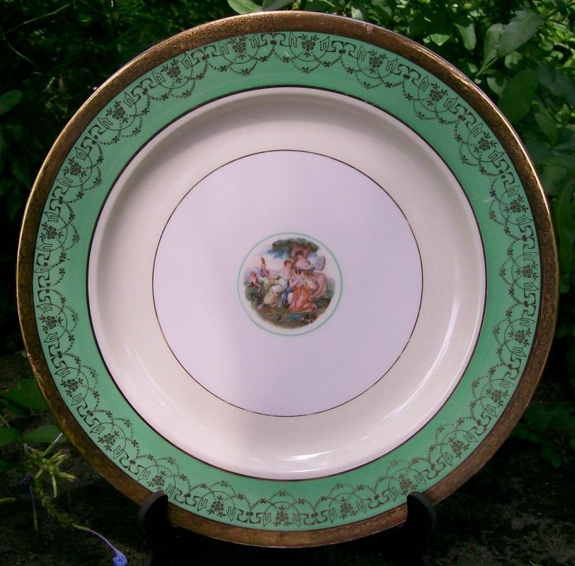 Le Mieux Gold Encrusted Ceramic Plate Three Women Center Medallion Green Band