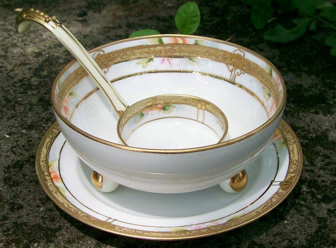 Noritake Nippon Porcelain Gold-Encrusted Whipped Cream Bowl Set 3-Piece