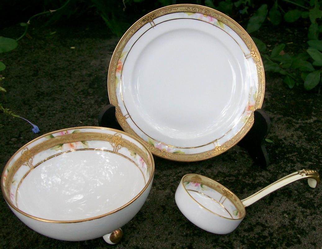 Noritake Nippon Porcelain Gold-Encrusted Whipped Cream Bowl Set 3-Piece