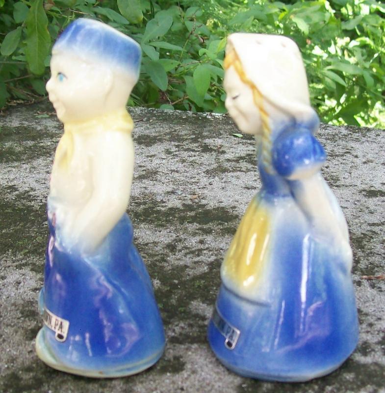 Shawnee Dutch Children Ceramic Salt & Pepper #323 Souvenir of Johnstown, Pennsylvania
