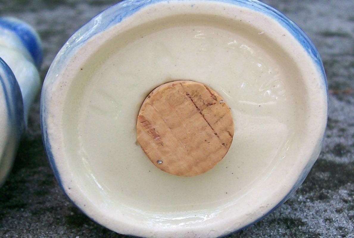 Shawnee Dutch Children Ceramic Salt & Pepper #323 Souvenir of Johnstown, Pennsylvania