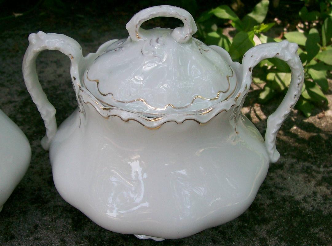 Johnson Brothers White & Gold Ceramic Cream & Sugar Set J6209 Ca. 1907
