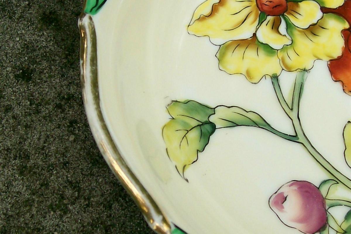 Noritake Art Deco Poppy Bowl with Green Insets