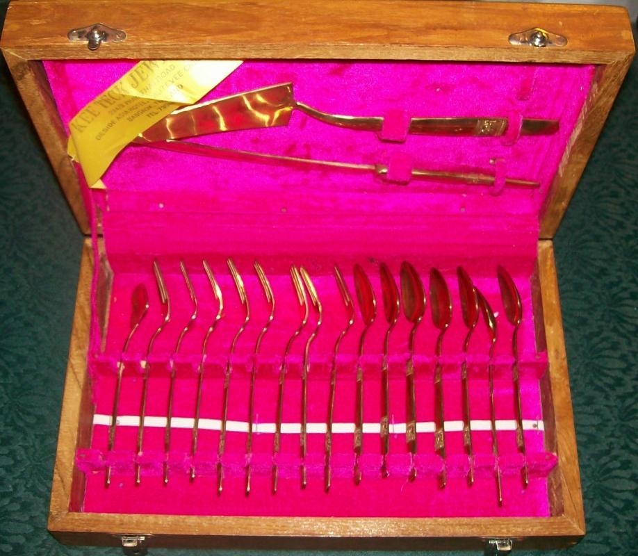 Bangkok Thailand Brass Dessert Flatware with Wooden Box 18 Pc. Set