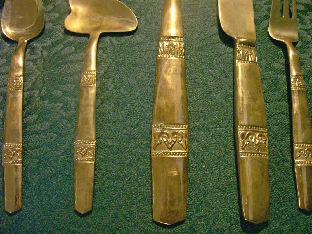 Bangkok Thailand Brass Dessert Flatware with Wooden Box 18 Pc. Set