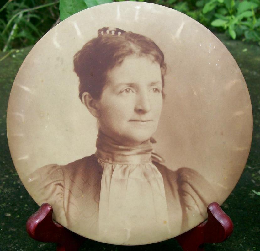 Columbia Portrait Co. Metal Photo Pair 6