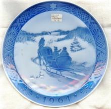 Royal Copenhagen Ceramic Christmas Plate 1964 Fetching the Christmas Tree 7