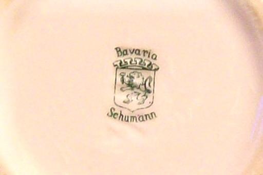 Schumann Dish/Coaster with Rose Bouquet: Germany