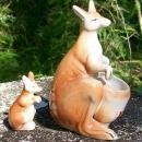 Kangaroo & Joey Nester Salt & Pepper Shakers: Blue Ridge Mtns/Bill's Place/Pennsylvania Souvenir