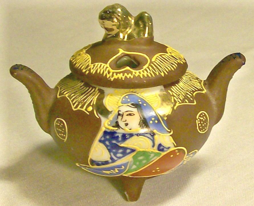 Satsuma-style Incense Burner: Ca. 1920's Japan