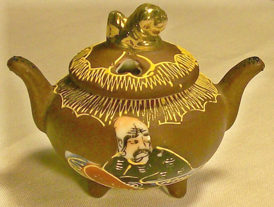 Satsuma-style Incense Burner: Ca. 1920's Japan