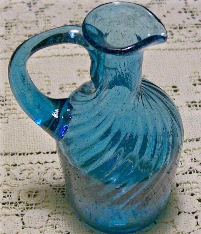Midwestern Swirled 20 Rib Blown Glass Cruet: Early 1800's Blue