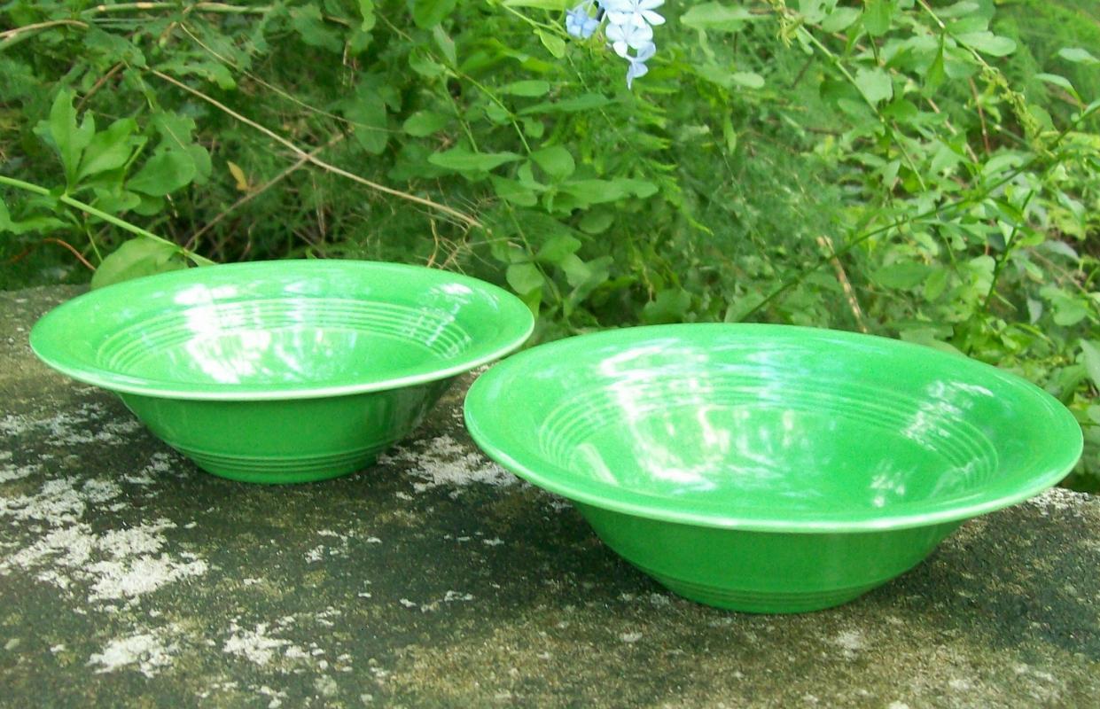 Laughlin Harlequin Medium Green 36s Oatmeal Ceramic Bowl 6.5