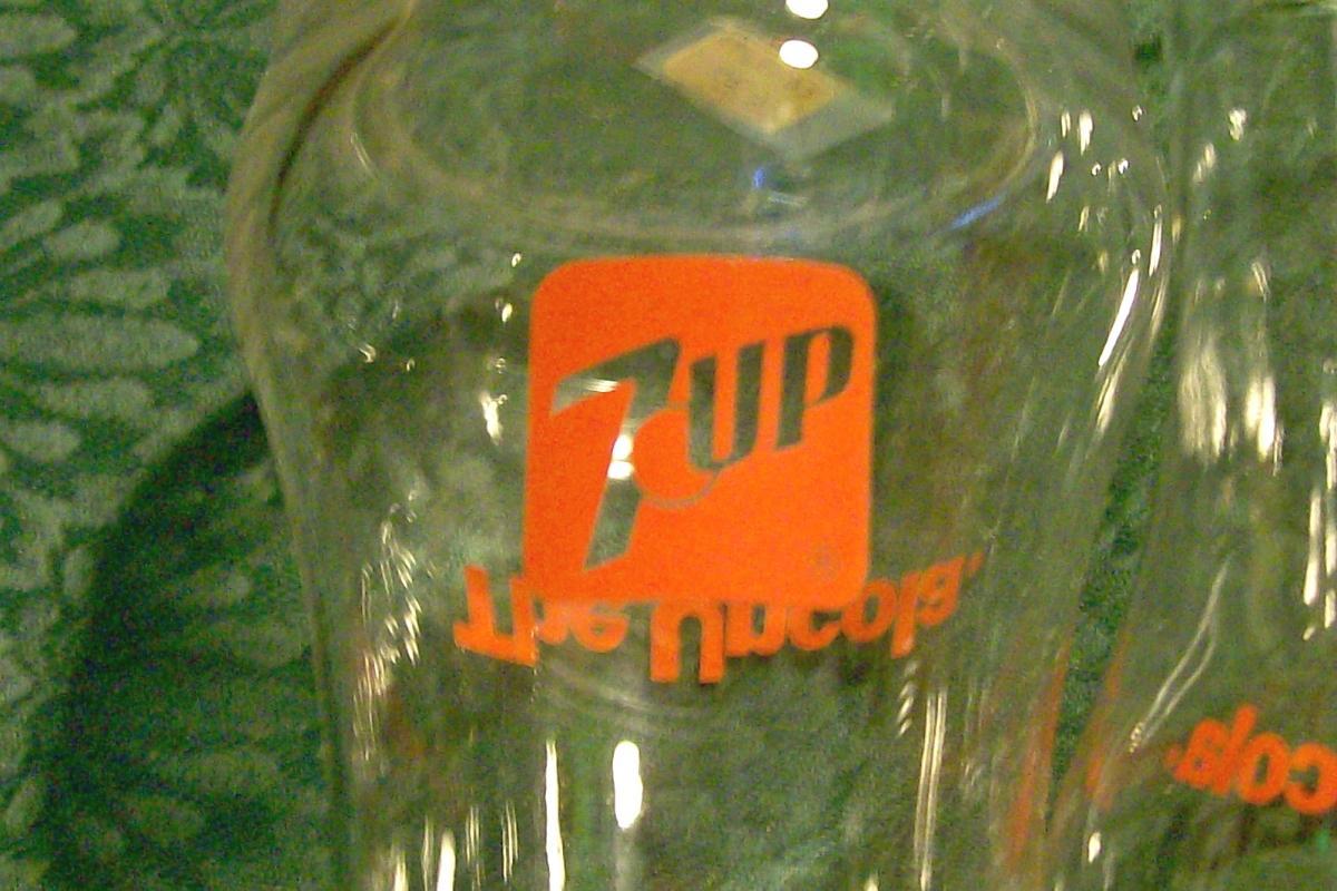 7-Up Advertising Glass Tumbler Set of 3 Ca. 1970's