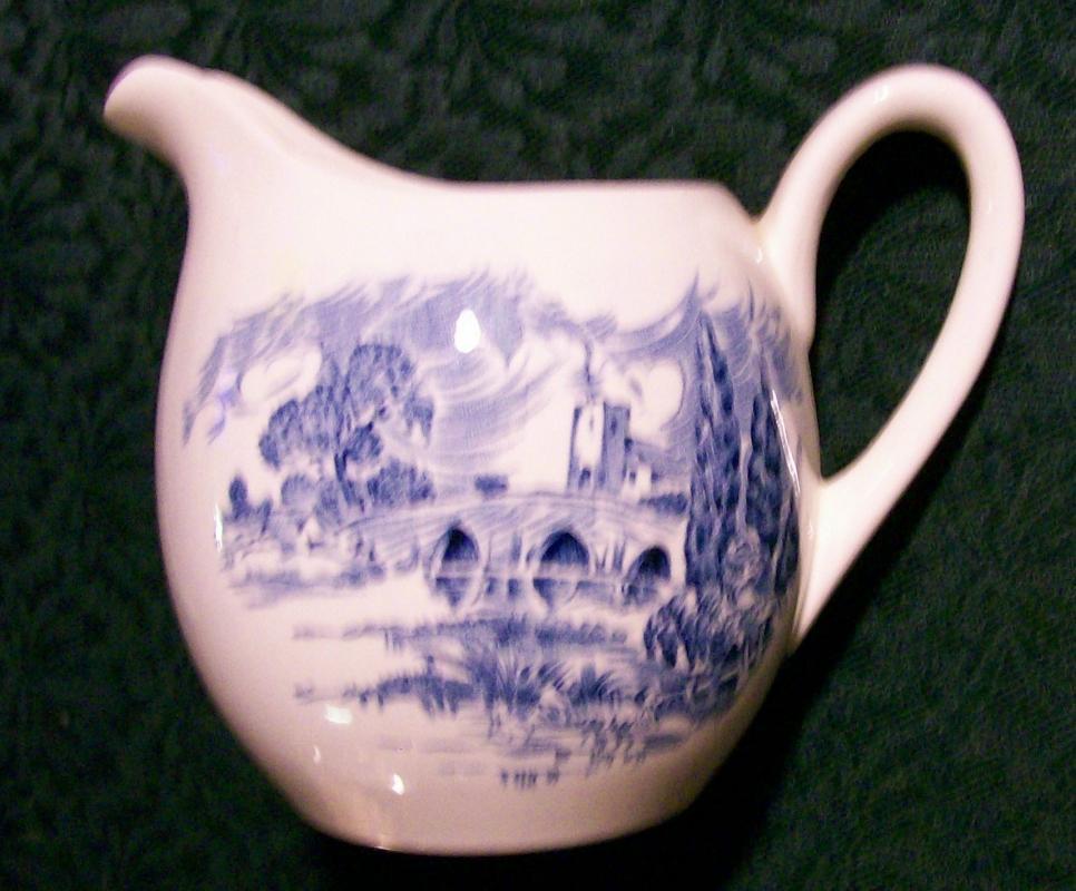 Wedgwood Countryside Ceramic Creamer Blue & White 3 7/8
