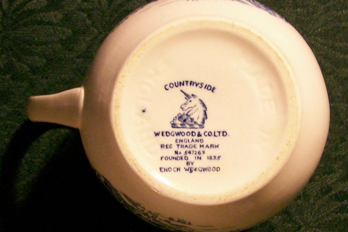 Wedgwood Countryside Ceramic Creamer Blue & White 3 7/8