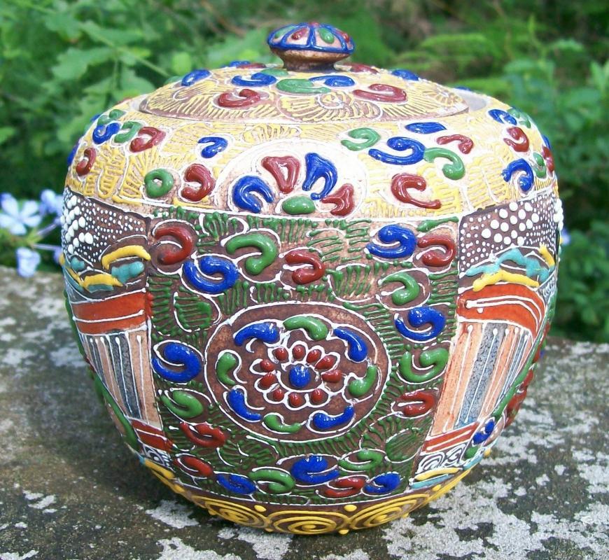 Japanese Satsuma Moriage Ceramic Jar & Lid Warlords 1850's-60's Tobacco or Tea