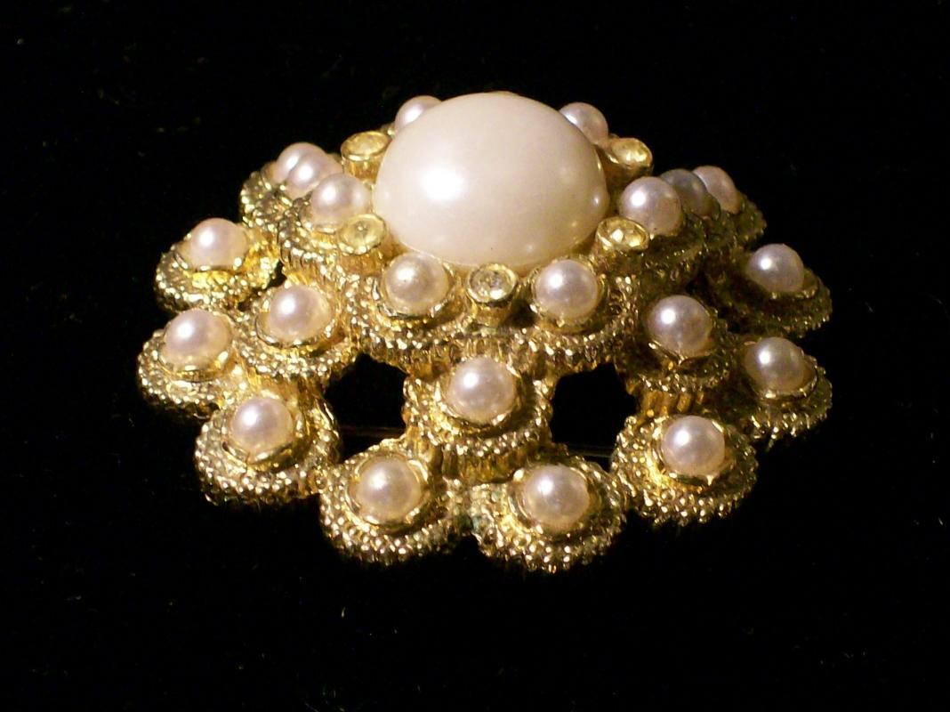Sarah Coventry Brooch/Pin 1960s-70s Faux Pearl/Rhinestone Mound 1.75