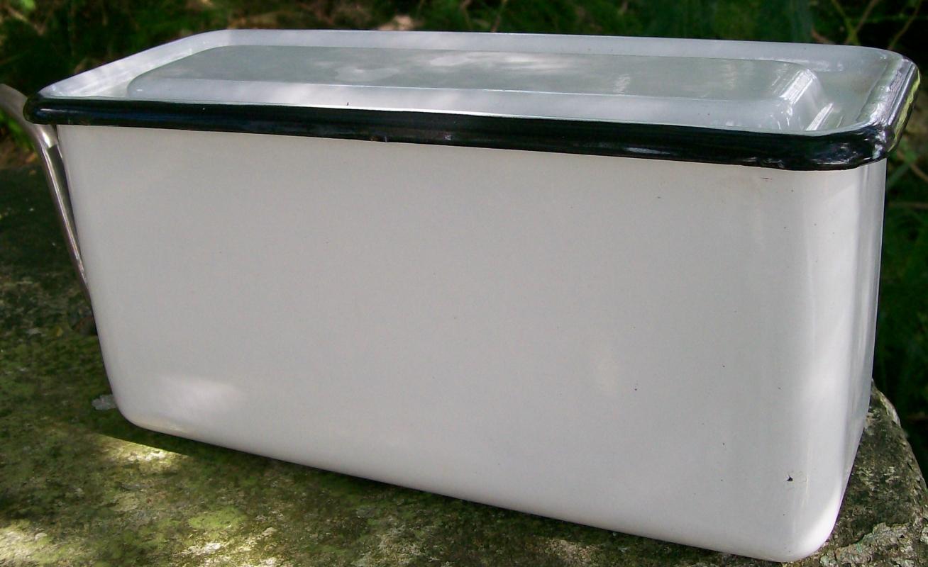 Graniteware Drink Dispenser 20s-30s White/Blk Trim Enameled Refrigerator 12.25