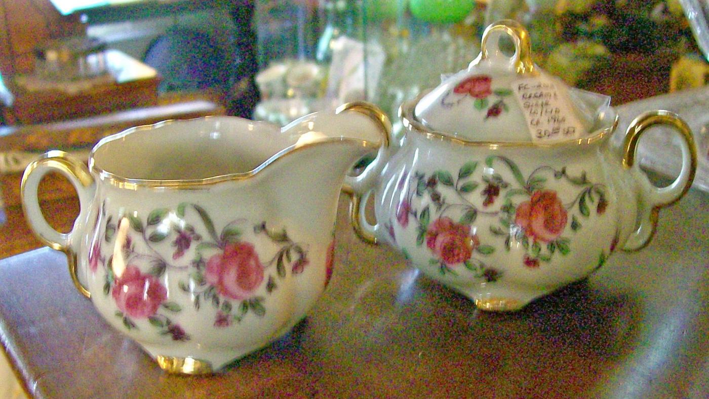 Red Rose Fancy Ceramic Cream & Sugar Set Ca. 1950s