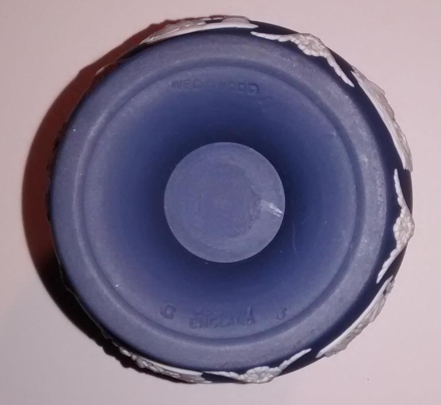 Wedgwood Jasperware Vase Portland Blue 5