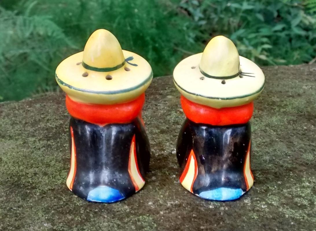 Mexican in Sombrero Siesta Salt & Pepper Shakers Ca. 1950s Japan Ceramic