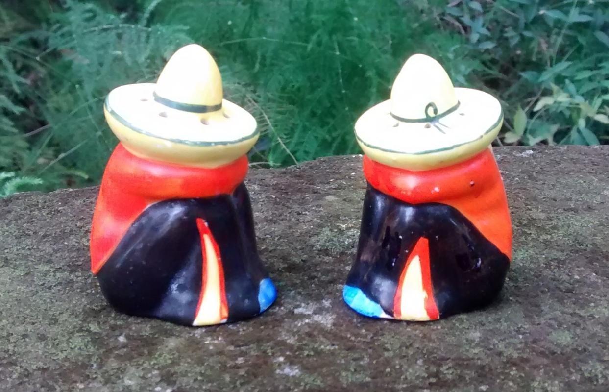 Mexican in Sombrero Siesta Salt & Pepper Shakers Ca. 1950s Japan Ceramic